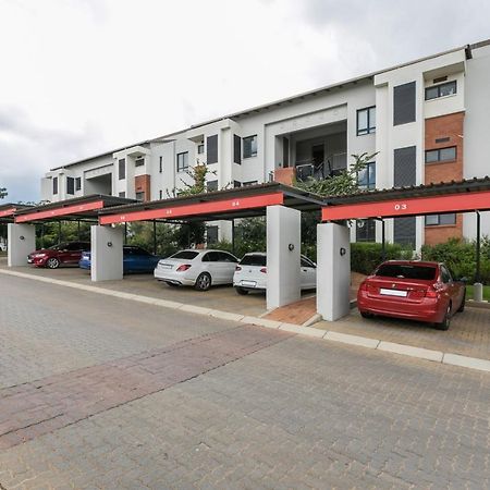 Modern Apartment In A Secure Golf Estate.Wifi روديبورت المظهر الخارجي الصورة