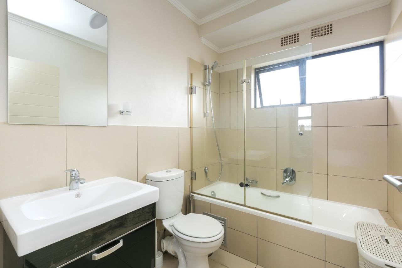 Modern Apartment In A Secure Golf Estate.Wifi روديبورت المظهر الخارجي الصورة